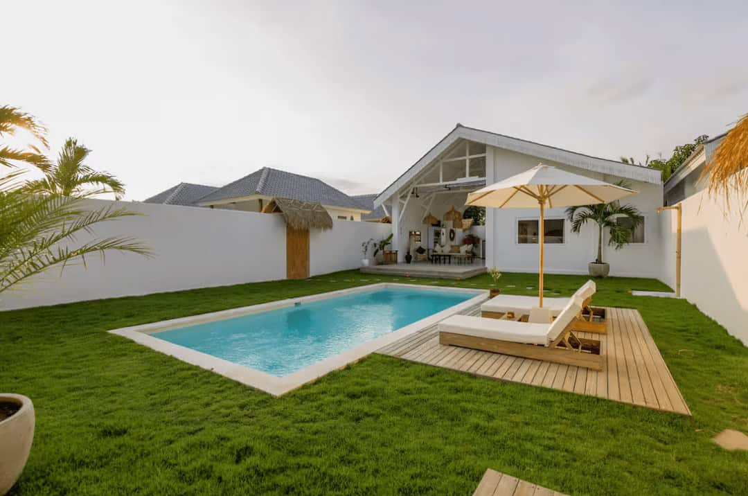 TROPICAL 2 BEDROOM VILLA FOR SALE LEASEHOLD IN BINGIN BE-2258