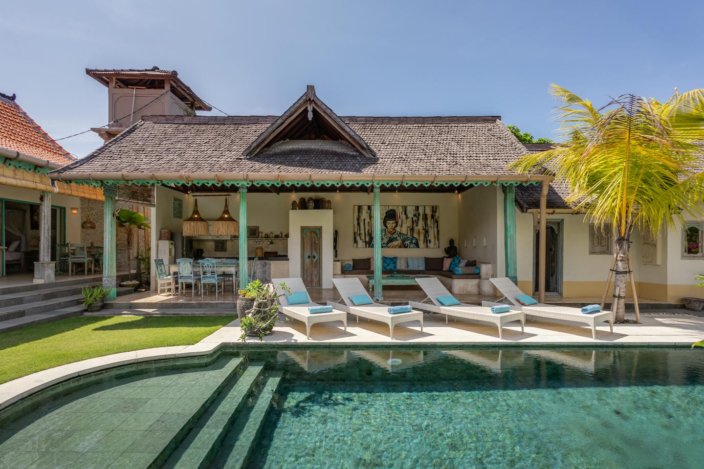 READY NOW 3 BEDROOM VILLA FOR SALE LEASEHOLD IN SEMINYAK BE-2622